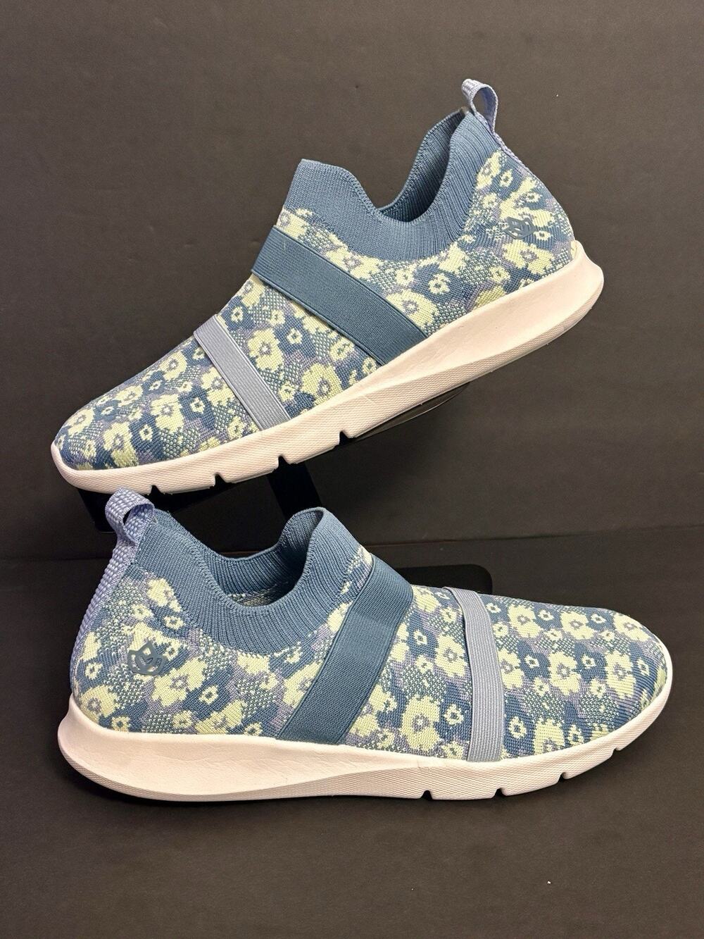 Spenco Karma Stretch Floral slip-on sneakers Size 11